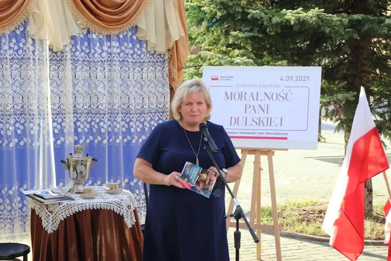 Narodowe Czytanie w Małkini Górnej (zdjęcia)