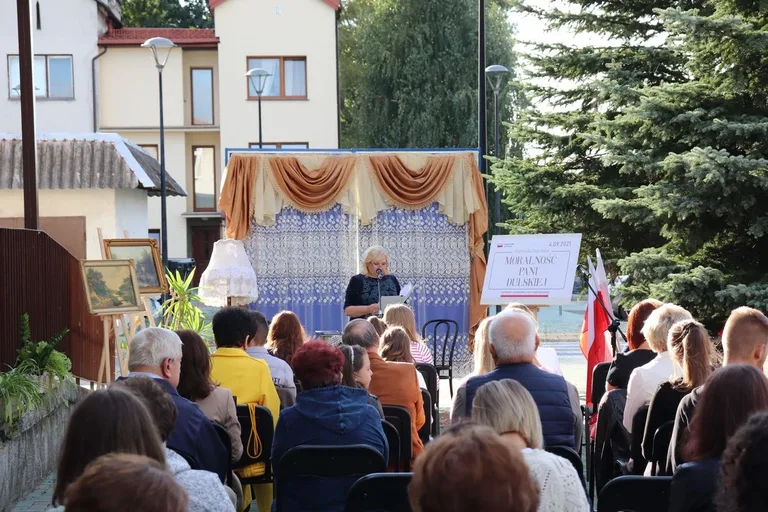 Narodowe Czytanie w Małkini Górnej (zdjęcia)