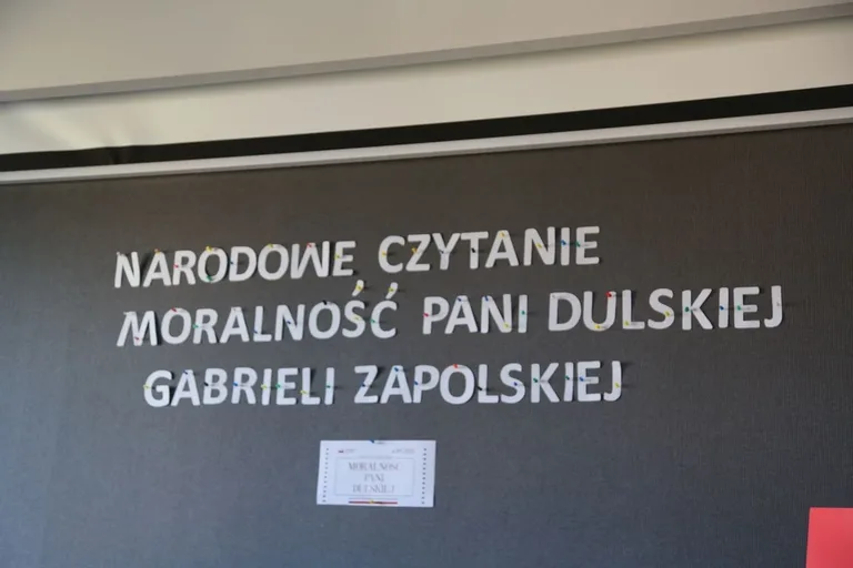 "Narodowe Czytanie" w Andrzejewie (zdjęcia)