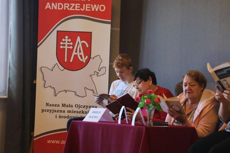 "Narodowe Czytanie" w Andrzejewie (zdjęcia)