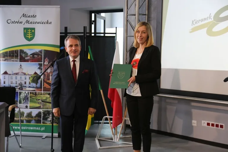 Burmistrz nagrodził najzdolniejszych uczniów w Ostrowi Mazowieckiej (zdjęcia)