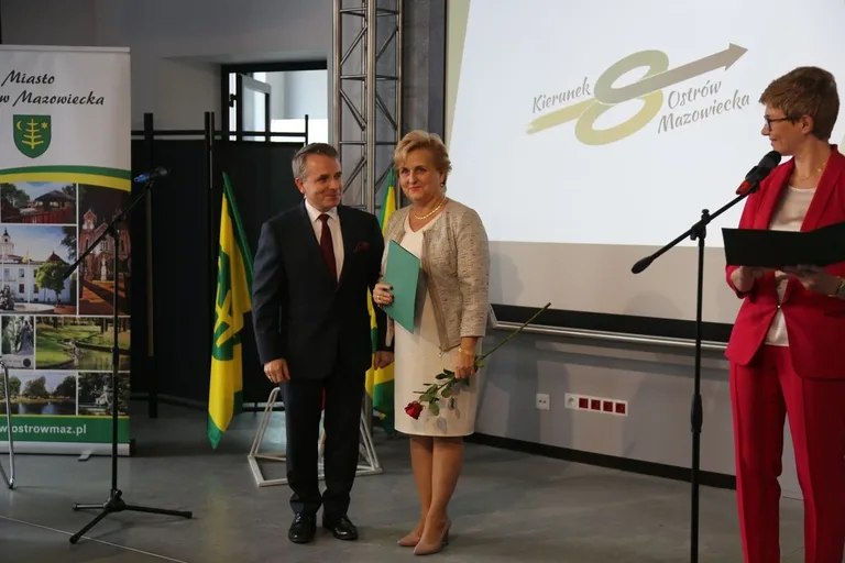 Burmistrz nagrodził najzdolniejszych uczniów w Ostrowi Mazowieckiej (zdjęcia)
