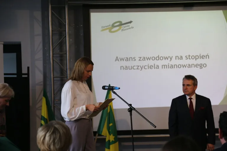 Burmistrz nagrodził najzdolniejszych uczniów w Ostrowi Mazowieckiej (zdjęcia)