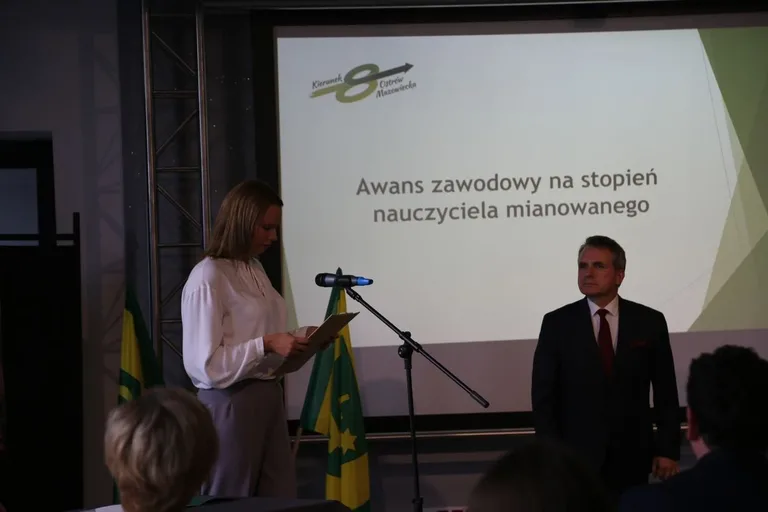 Burmistrz nagrodził najzdolniejszych uczniów w Ostrowi Mazowieckiej (zdjęcia)