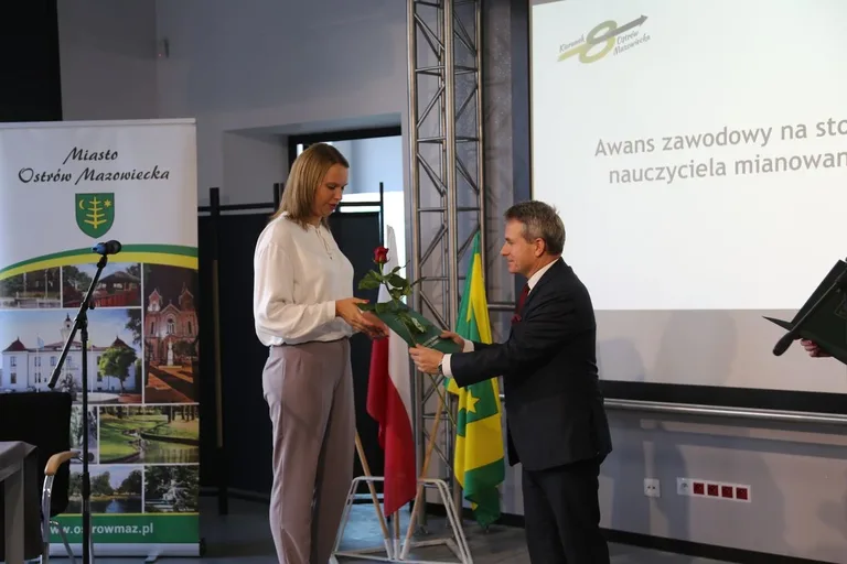 Burmistrz nagrodził najzdolniejszych uczniów w Ostrowi Mazowieckiej (zdjęcia)