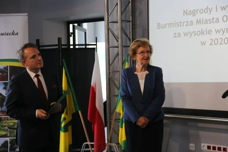 Burmistrz nagrodził najzdolniejszych uczniów w Ostrowi Mazowieckiej (zdjęcia)