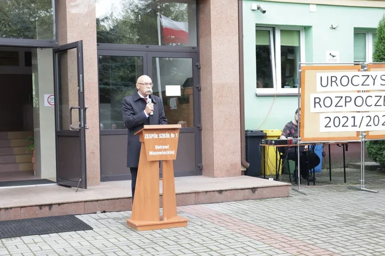 Uroczyste rozpoczęcie roku szkolnego w Rubinku (zdjęcia)