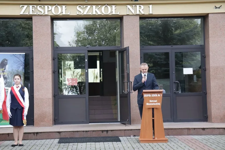 Uroczyste rozpoczęcie roku szkolnego w Rubinku (zdjęcia)