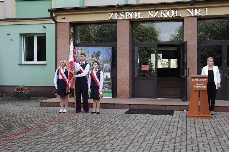 Uroczyste rozpoczęcie roku szkolnego w Rubinku (zdjęcia)
