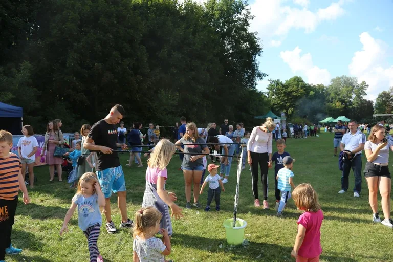 Do Komorowa zawitał Festiwal Baniek Mydlanych! (zdjęcia)