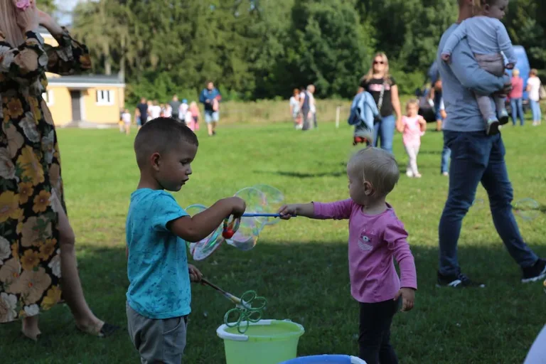 Do Komorowa zawitał Festiwal Baniek Mydlanych! (zdjęcia)