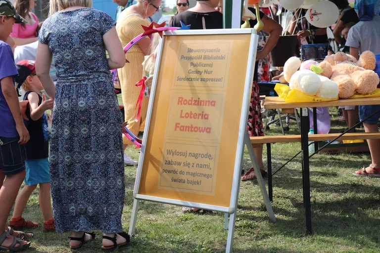 Piknik rodzinny z wieloma atrakcjami w Nurze (zdjęcia)