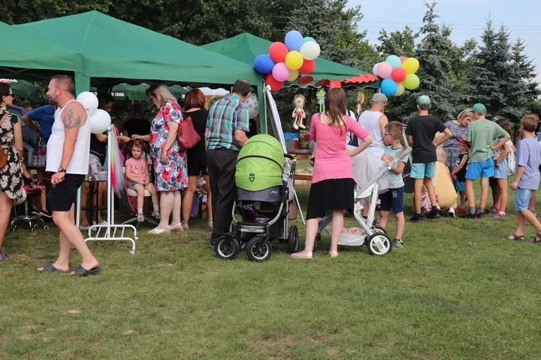 Piknik rodzinny z wieloma atrakcjami w Nurze (zdjęcia)