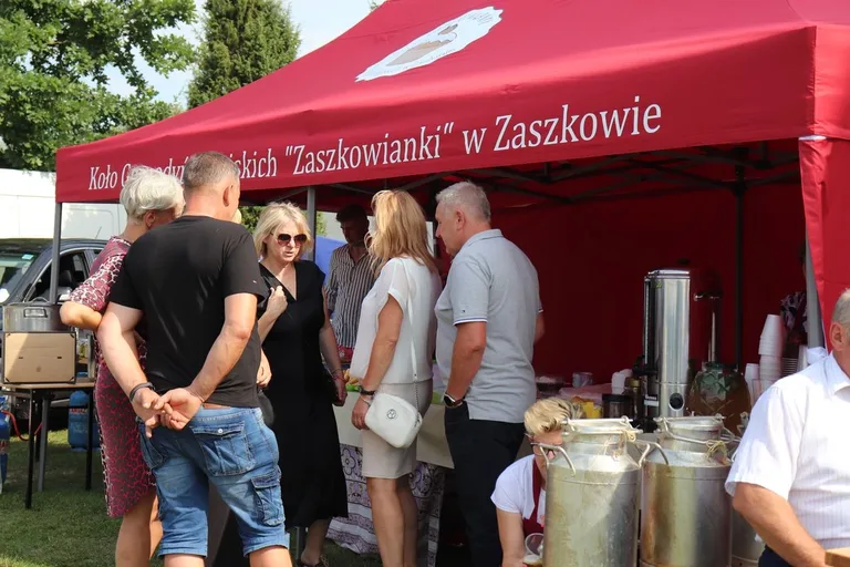 Piknik rodzinny z wieloma atrakcjami w Nurze (zdjęcia)