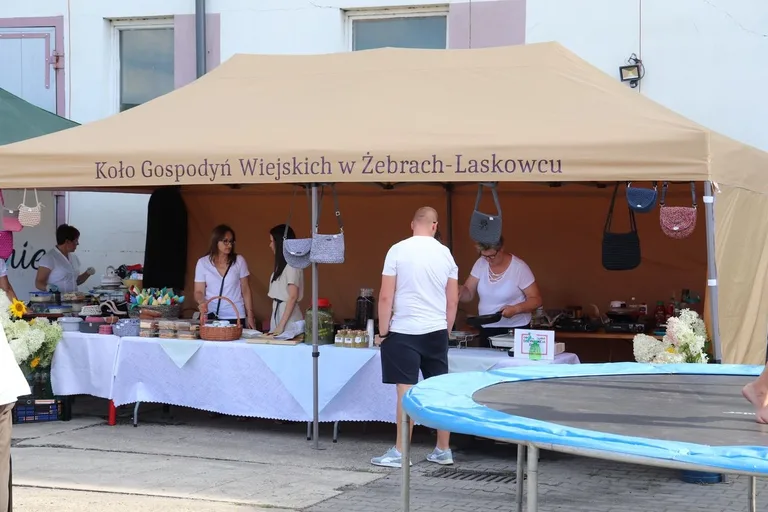Piknik rodzinny z wieloma atrakcjami w Nurze (zdjęcia)