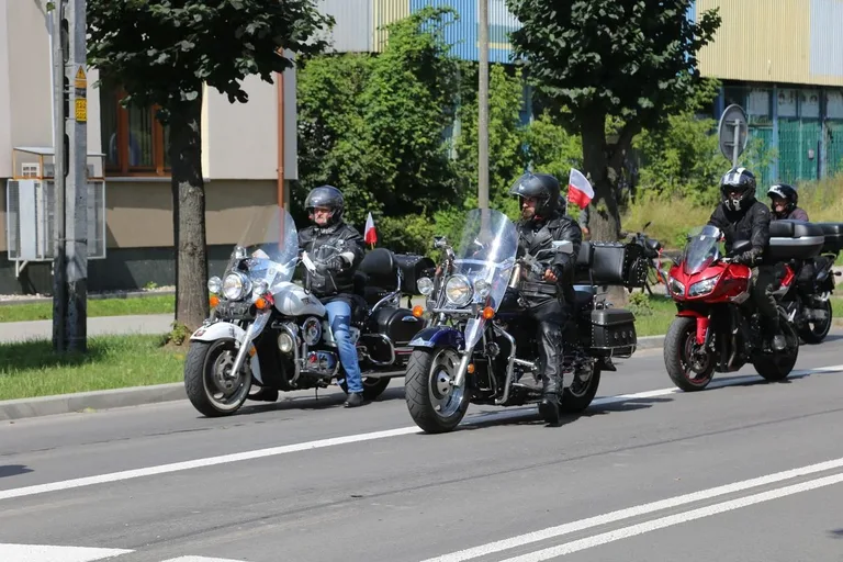 Uroczysty pogrzeb żołnierza w Ostrowi Mazowieckiej (zdjęcia)