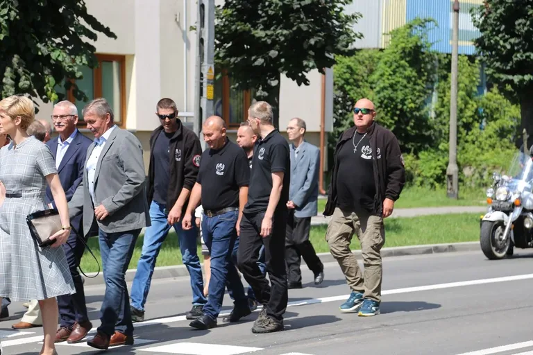 Uroczysty pogrzeb żołnierza w Ostrowi Mazowieckiej (zdjęcia)