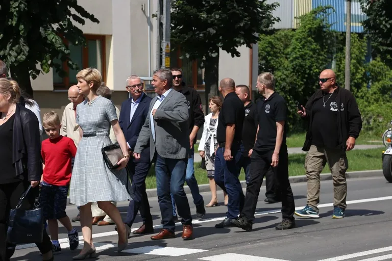 Uroczysty pogrzeb żołnierza w Ostrowi Mazowieckiej (zdjęcia)