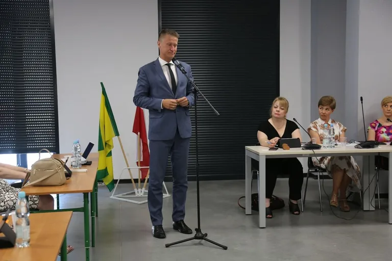 Kontynuacja nadzwyczajnej Sesji Rady Miasta Ostrów Mazowiecka (zdjęcia) 