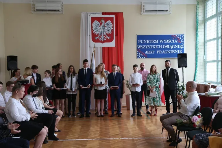 Zakończenie roku szkolnego w Szkole Podstawowej nr 4 w Ostrowi Mazowieckiej (zdjęcia)