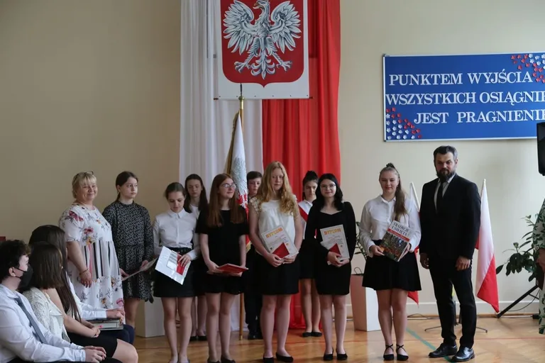 Zakończenie roku szkolnego w Szkole Podstawowej nr 4 w Ostrowi Mazowieckiej (zdjęcia)