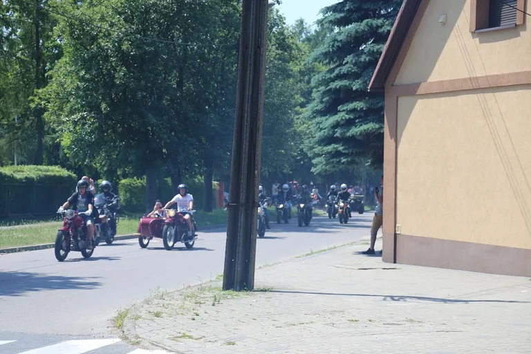 X edycja wystawy motocykli "Legendy PRL-u" (zdjęcia)