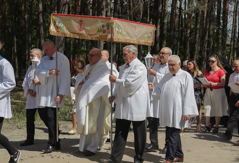 Uroczystości Bożego Ciała w parafii Opatrzności Bożej (zdjęcia)