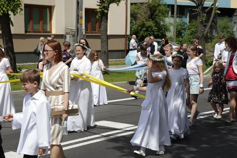Uroczystości Bożego Ciała w parafii WNMP (zdjęcia)