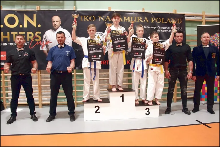 Raz po raz wchodzili na podium (zdjęcia)