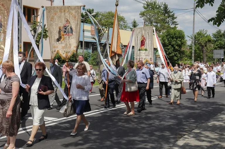 Uroczystości Bożego Ciała w parafii WNMP (zdjęcia)