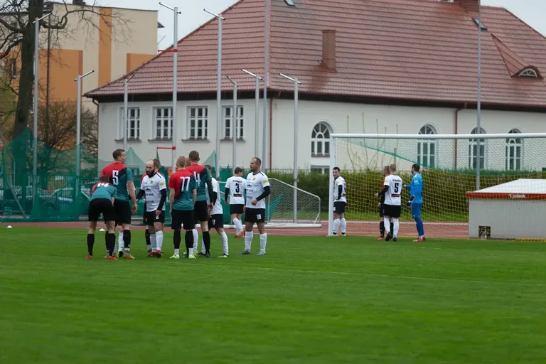 Ostrovia nie dała rady liderowi (zdjęcia)
