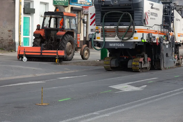 Rozpoczęły się prace remontowe ulicy 3 Maja (zdjęcia)