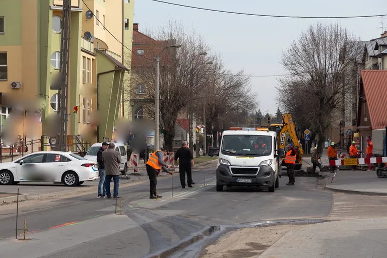 Rozpoczęły się prace remontowe ulicy 3 Maja (zdjęcia)