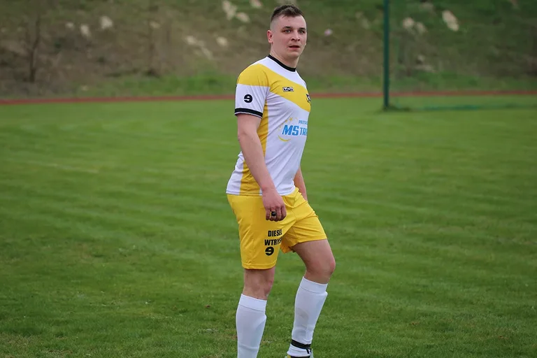 Status quo na górze. Derby na remis