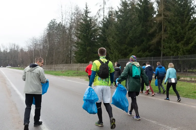 Plogging w Komorowie (zdjęcia)