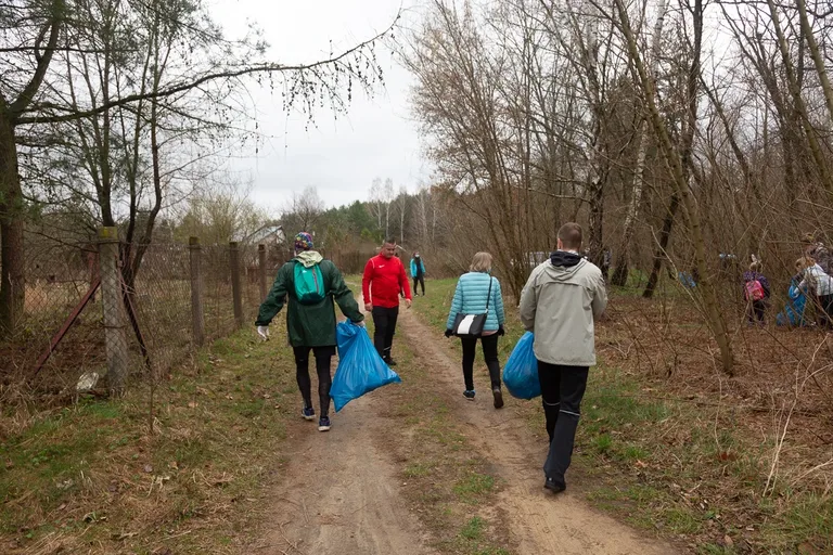 Plogging w Komorowie (zdjęcia)