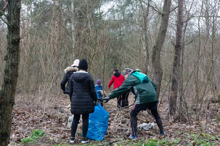 Plogging w Komorowie (zdjęcia)
