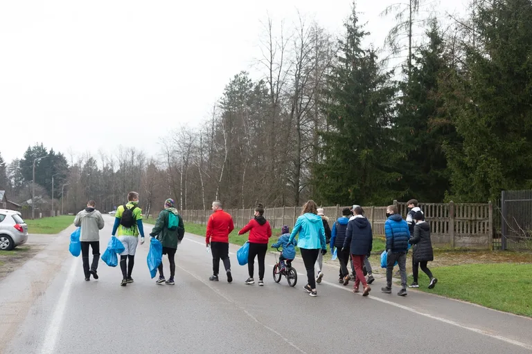 Plogging w Komorowie (zdjęcia)