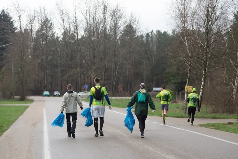 Plogging w Komorowie (zdjęcia)