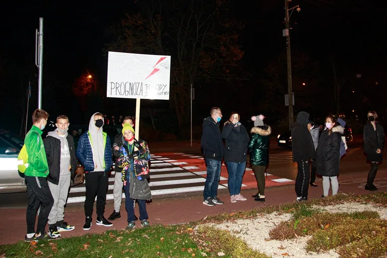 Piątkowy Strajk kobiet w Ostrowi Mazowieckiej (zdjęcia)