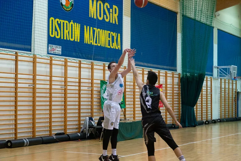 Wysokie, efektowne zwycięstwo Sokoła - 5.kolejka (zdjęcia)