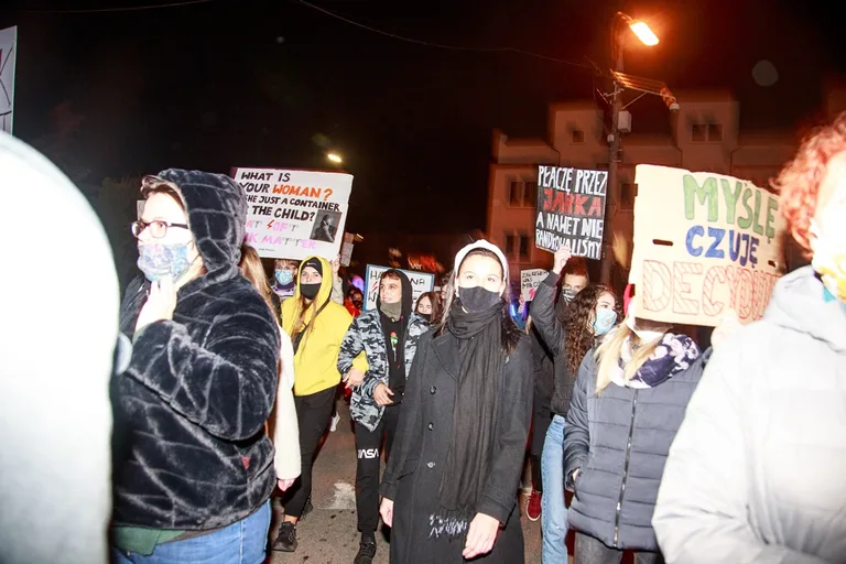 Piątkowy Strajk kobiet w Ostrowi Mazowieckiej (zdjęcia)