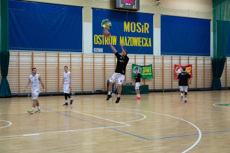 Wysokie, efektowne zwycięstwo Sokoła - 5.kolejka (zdjęcia)