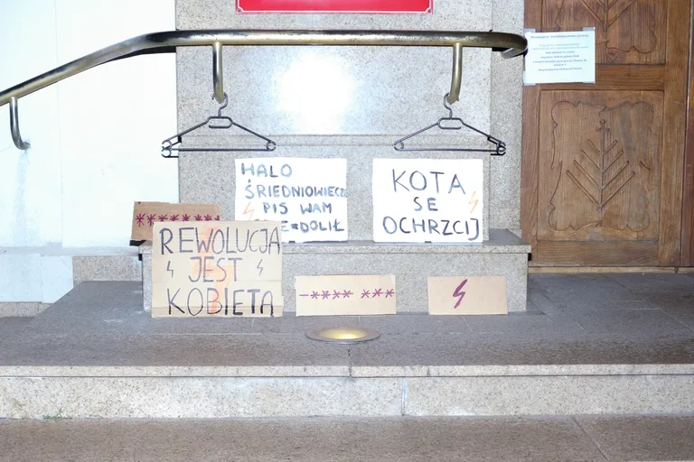 Czwartkowy Strajk kobiet w Ostrowi Mazowieckiej (zdjęcia)