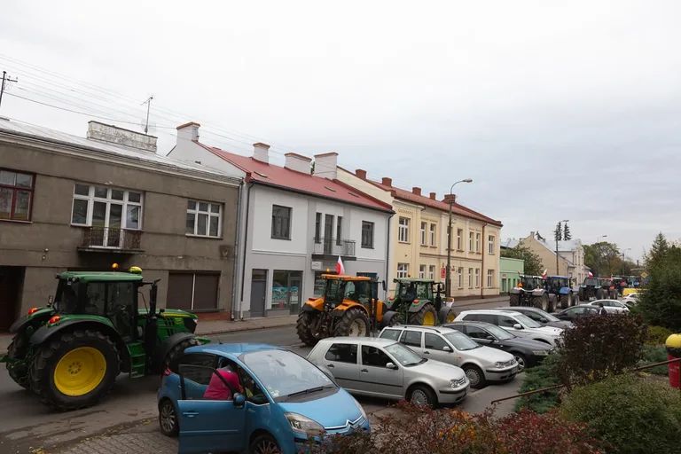 Protest rolników w Ostrowi Mazowieckiej (zdjęcia, wideo)