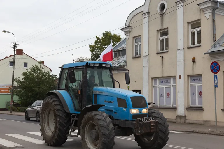 Protest rolników w Ostrowi Mazowieckiej (zdjęcia, wideo)
