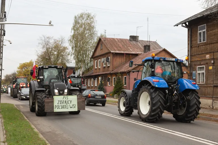 Protest rolników w Ostrowi Mazowieckiej (zdjęcia, wideo)