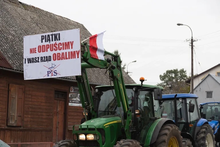 Protest rolników w Ostrowi Mazowieckiej (zdjęcia, wideo)