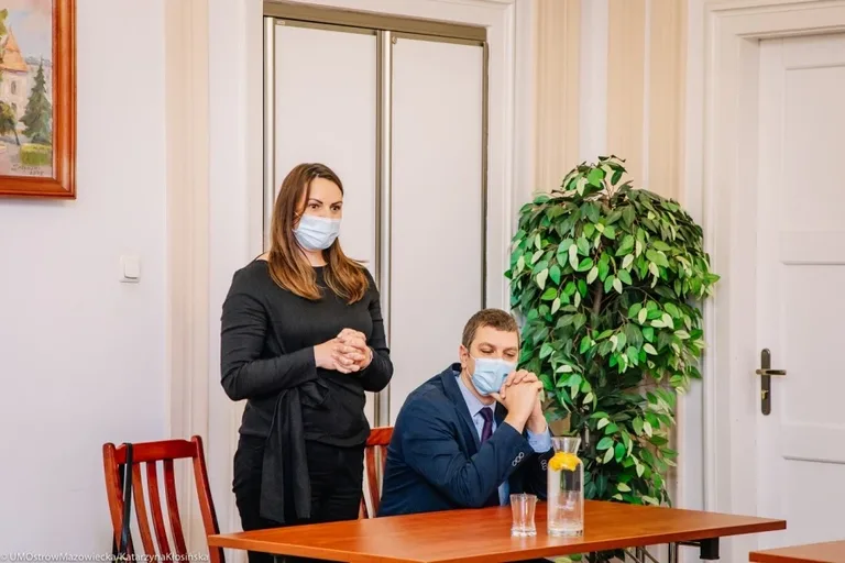 Wiceminister Kultury, Dziedzictwa Narodowego i Sportu z wizytą w Ostrowi Mazowieckiej. Karol Madaj nowy dyrektorem muzeum DRP (zdjęcia) 