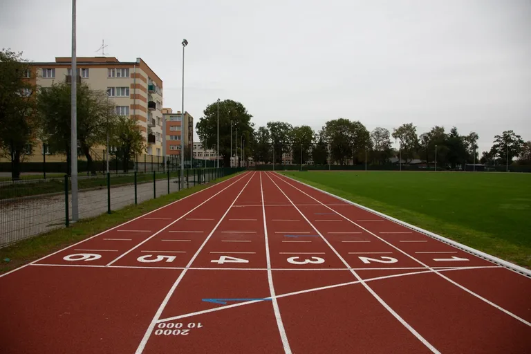 Prace na terenie stadionu miejskiego (zdjęcia)